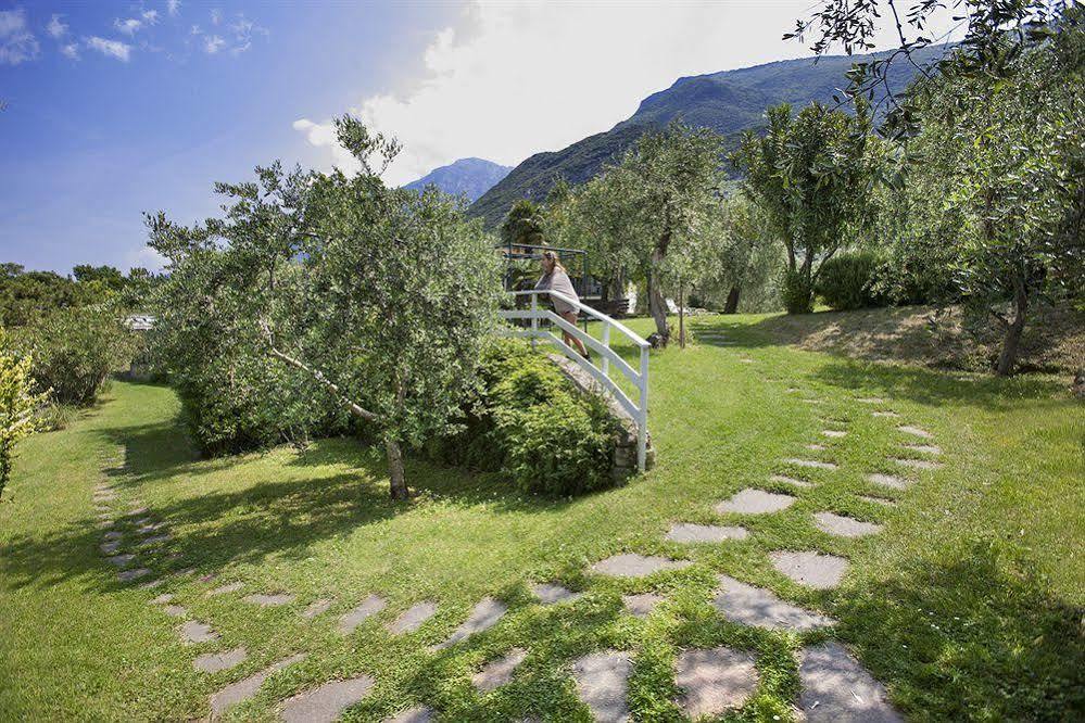 Residence Parco Lago Di Garda Malcesine Buitenkant foto